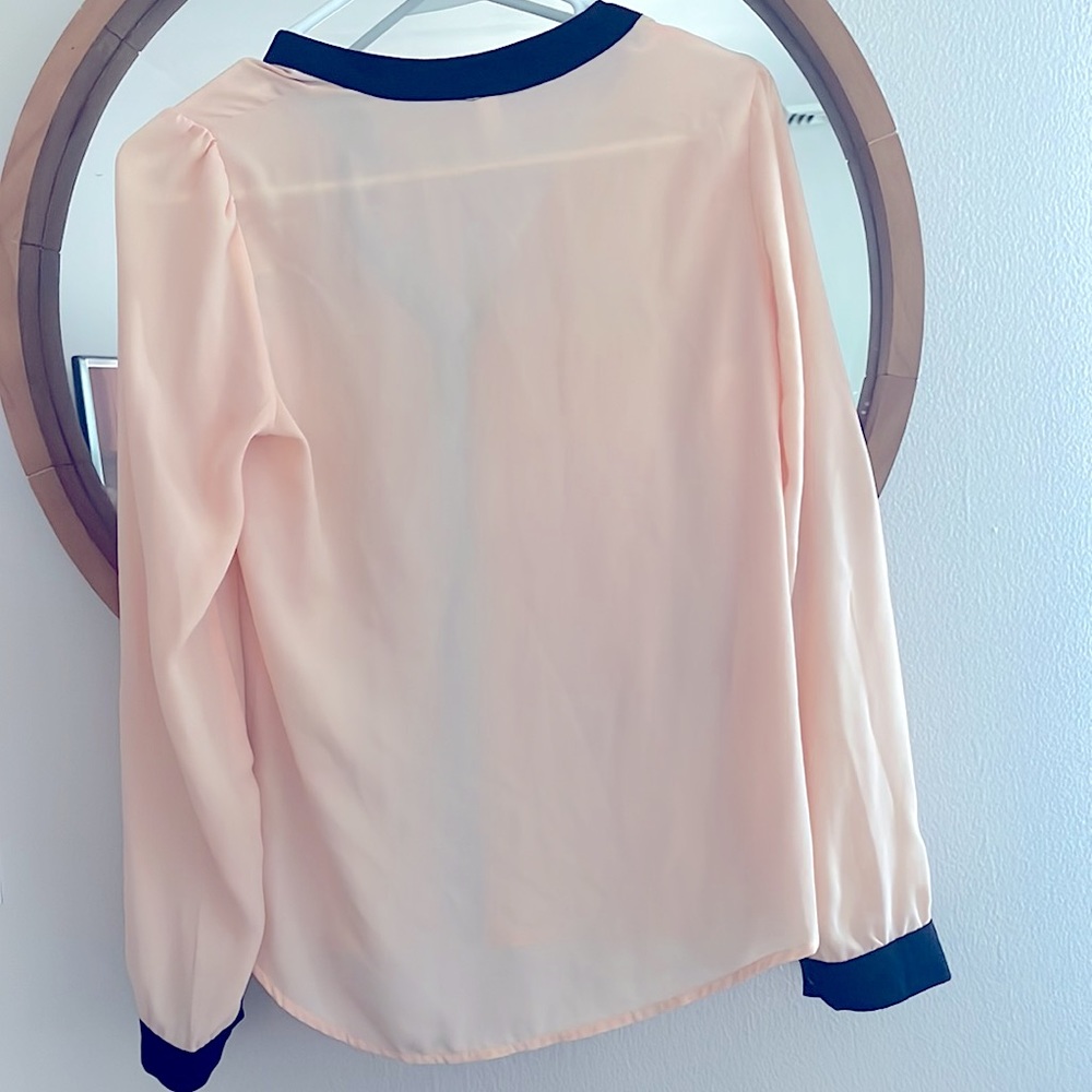 Button up blouse - Picture 3 of 4